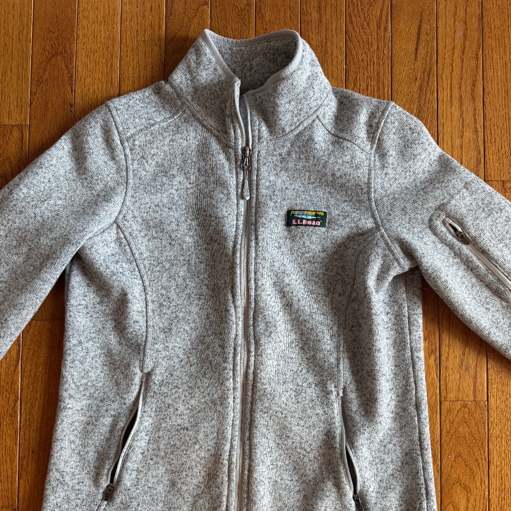 LL Bean women’s light gray fleece zip up small